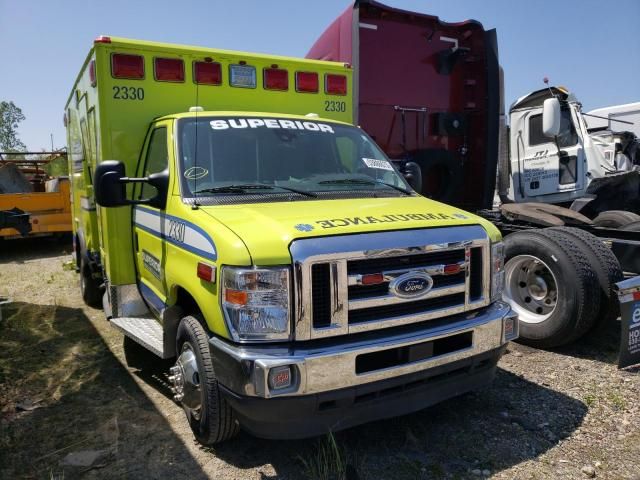 2021 Ford Econoline E450 Super Duty Cutaway Van