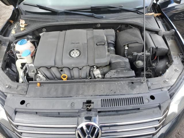 2012 Volkswagen Passat SE