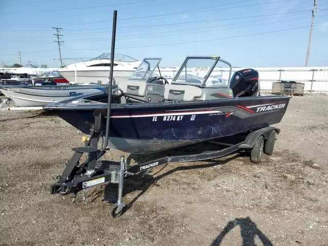 2019 Tracker Boat