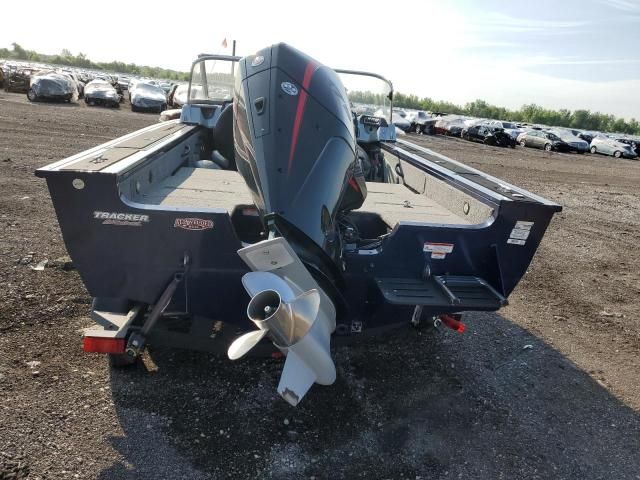 2019 Tracker Boat