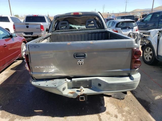 2005 Dodge Dakota Quattro