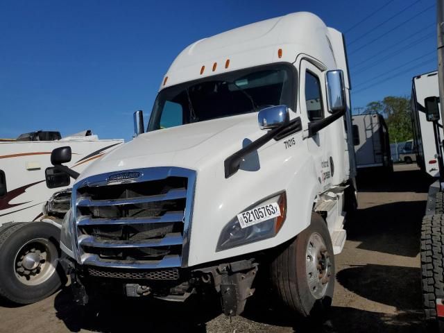 2020 Freightliner Cascadia 126