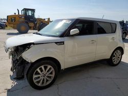 Carros salvage sin ofertas aún a la venta en subasta: 2018 KIA Soul +