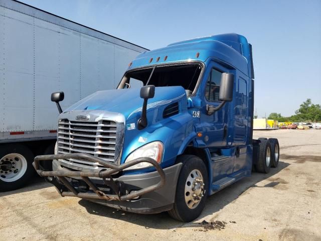 2019 Freightliner Cascadia 113