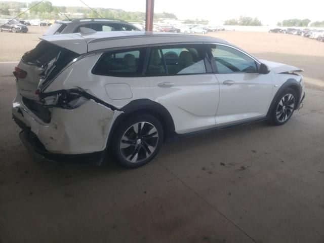 2018 Buick Regal Tourx Essence