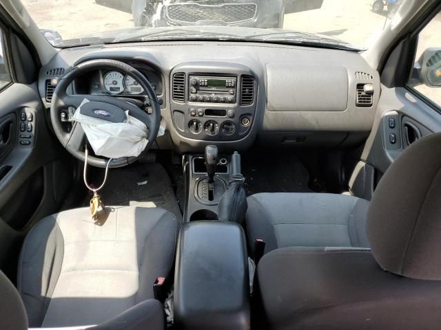 2005 Ford Escape XLS