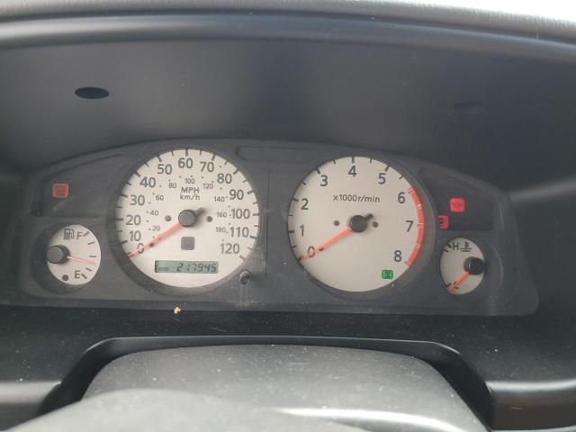 2000 Nissan Pathfinder LE