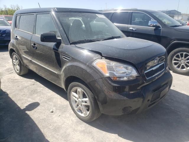 2011 KIA Soul +