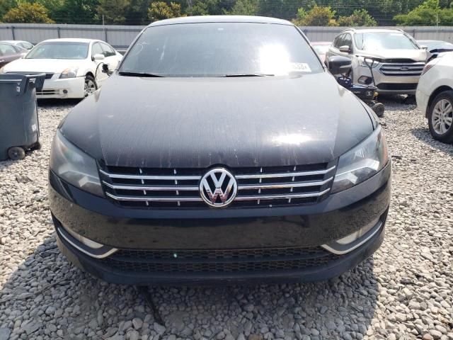 2014 Volkswagen Passat SEL