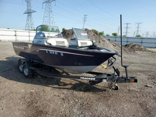 2019 Tracker Boat