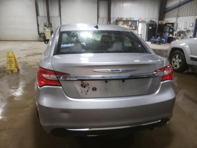 2013 Chrysler 200 Touring