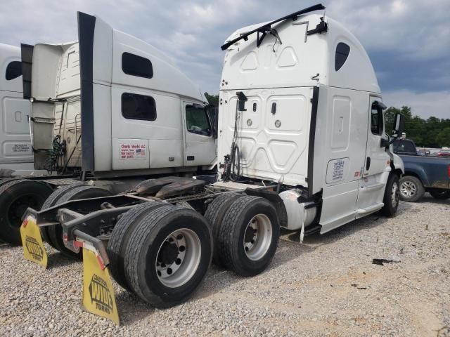 2016 Freightliner Cascadia 125