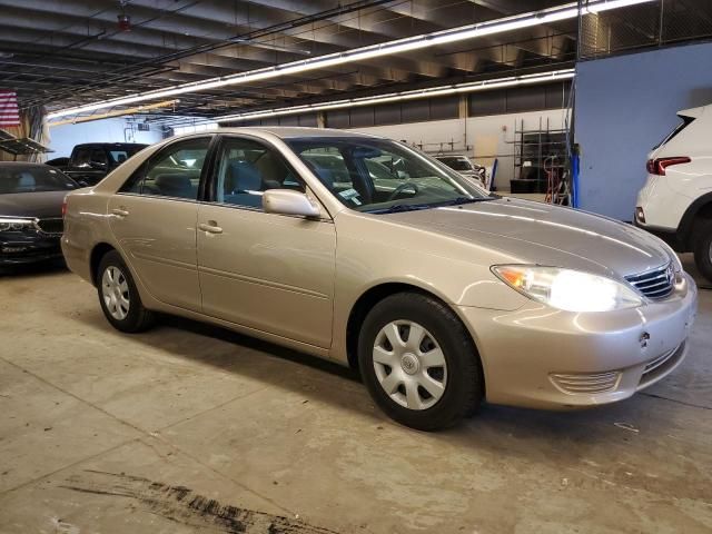 2005 Toyota Camry LE