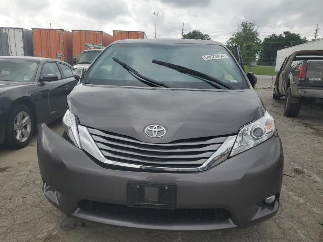 2016 Toyota Sienna XLE