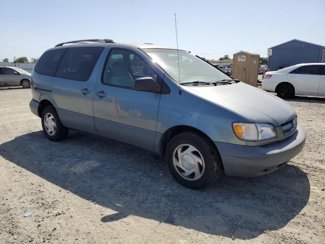 1998 Toyota Sienna LE