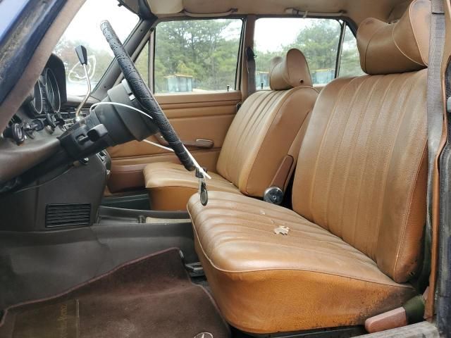 1970 Mercedes-Benz 220