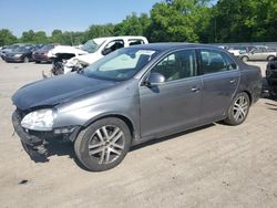 Salvage cars for sale at Ellwood City, PA auction: 2005 Volkswagen New Jetta 2.5L Option Package 1