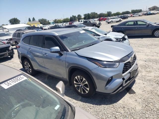 2022 Toyota Highlander XLE