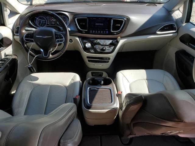 2017 Chrysler Pacifica Touring L Plus