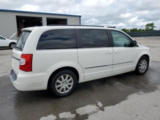 2012 Chrysler Town & Country Touring L