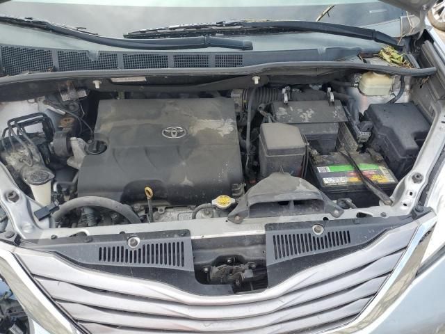 2016 Toyota Sienna XLE