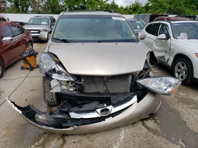 2007 Toyota Sienna XLE