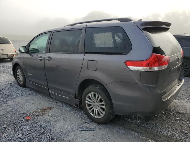 2011 Toyota Sienna XLE