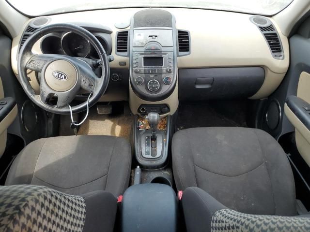 2010 KIA Soul +