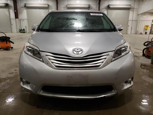 2016 Toyota Sienna XLE