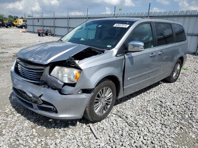 2014 Chrysler Town & Country Touring L