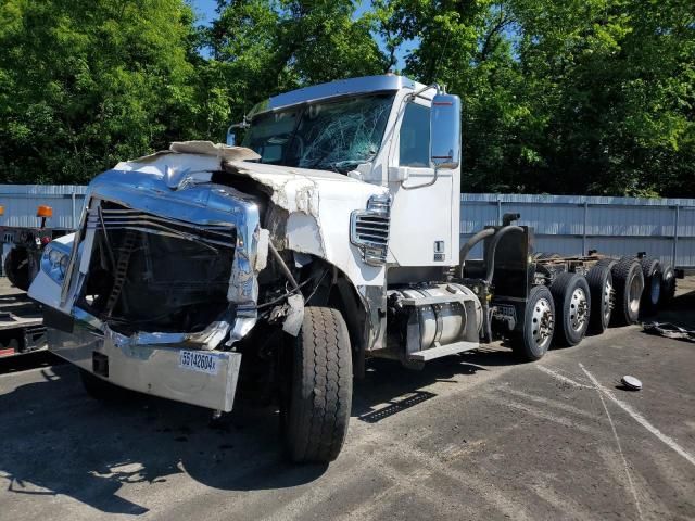 2019 Freightliner 122SD