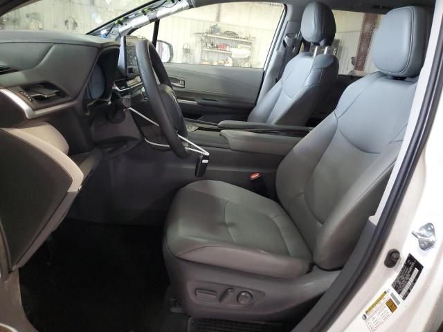 2021 Toyota Sienna XLE