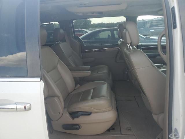 2012 Volkswagen Routan SEL Premium