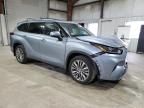 2021 Toyota Highlander Hybrid Platinum