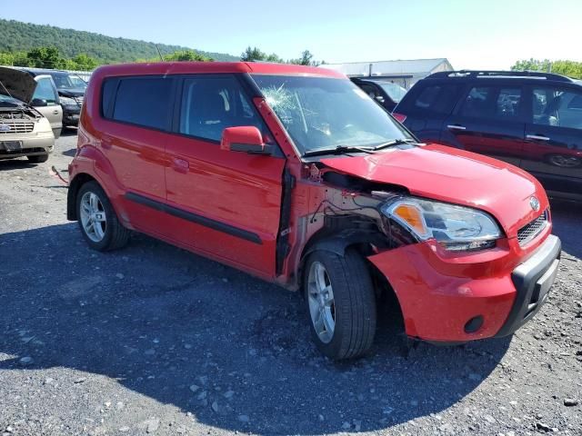 2010 KIA Soul +