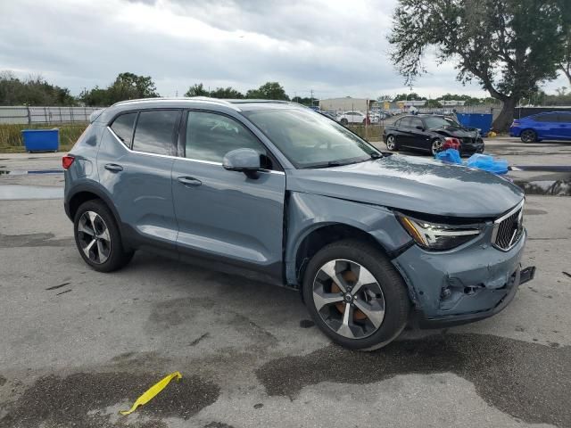 2023 Volvo XC40 Plus