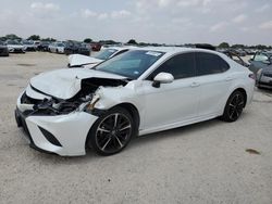 Carros salvage sin ofertas aún a la venta en subasta: 2018 Toyota Camry XSE