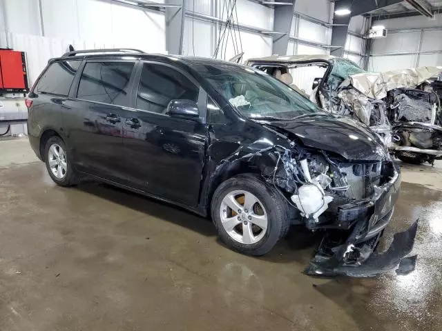 2015 Toyota Sienna LE