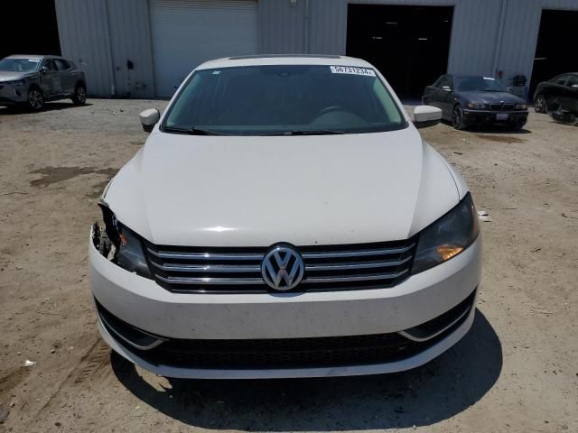 2013 Volkswagen Passat SE