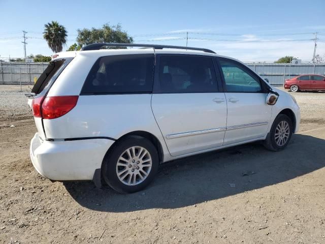 2010 Toyota Sienna XLE