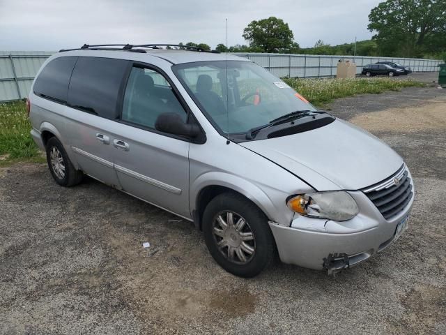 2005 Chrysler Town & Country Touring