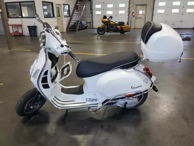 2023 Vespa GTS/SEI Giorni 300