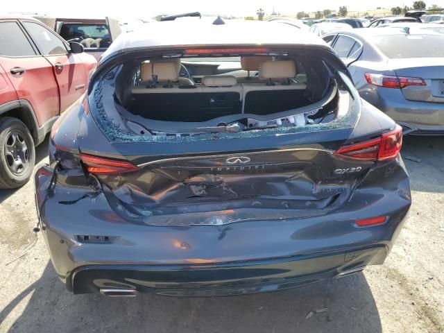 2018 Infiniti QX30 Base