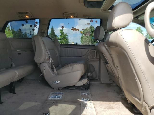 2005 Toyota Sienna XLE