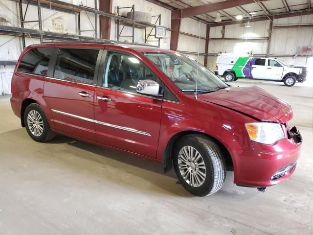 2013 Chrysler Town & Country Touring L