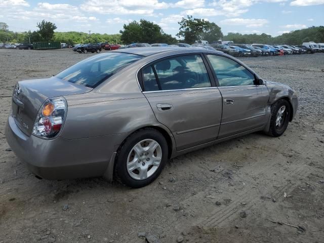 2004 Nissan Altima Base