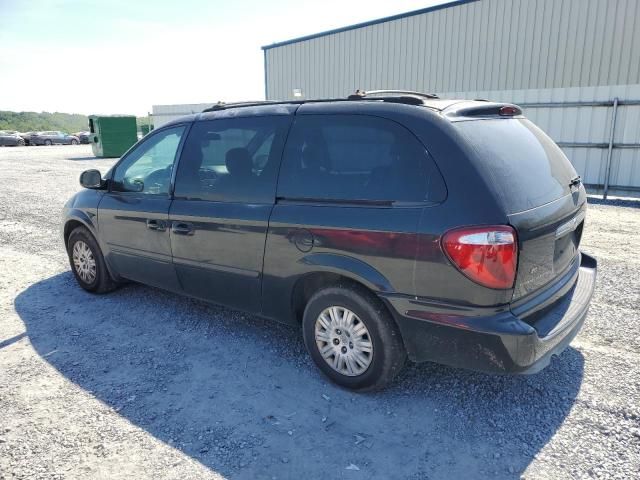 2005 Chrysler Town & Country LX