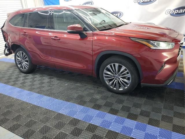 2022 Toyota Highlander Platinum