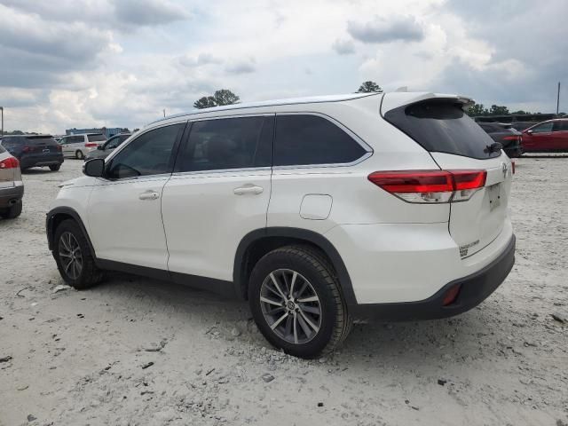 2019 Toyota Highlander SE