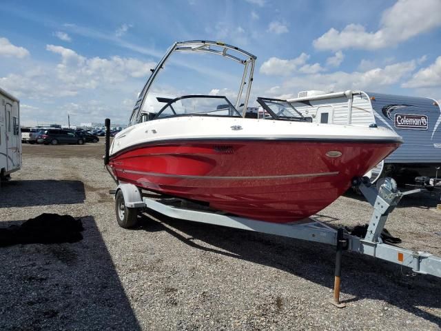 2016 Bayliner Boat